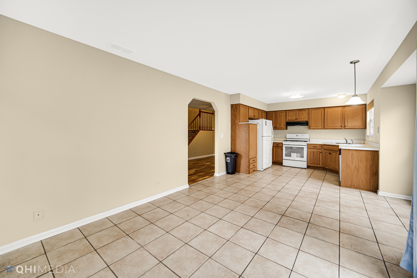 1123 Coldspring Road, Unit 1123 Elgin, IL 60120 - Photo 7 of 23 a view of a kitchen with a sink