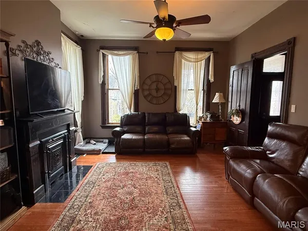 $125,000 | 918 Center Street, Hannibal, MO 63401