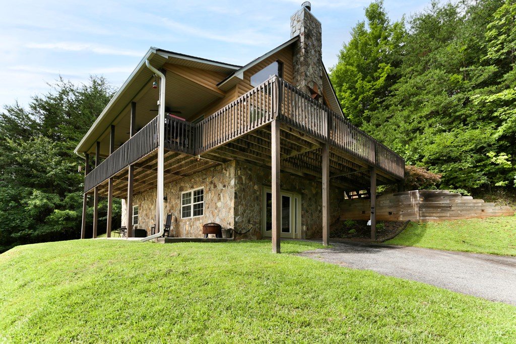 1047 Hidden Summit Road Hiawassee, GA 30546 - Photo 26 of 35 Gallery Image 26