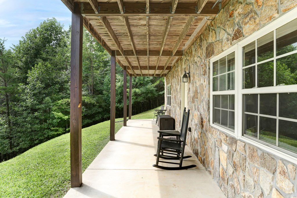 1047 Hidden Summit Road Hiawassee, GA 30546 - Photo 31 of 35 Gallery Image 31