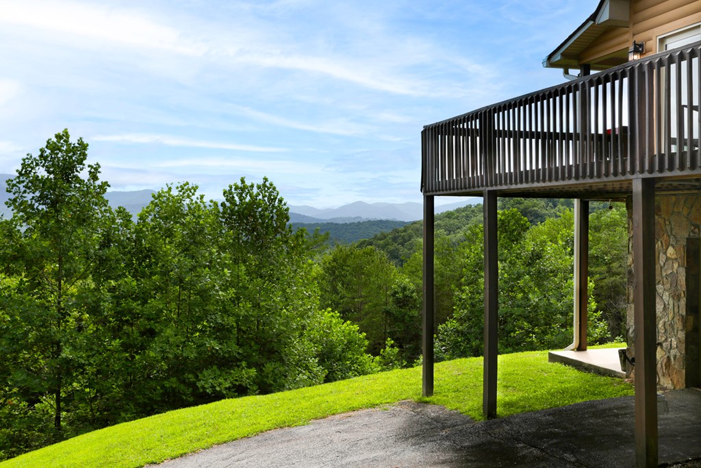 1047 Hidden Summit Road Hiawassee, GA 30546 - Photo 34 of 35 Gallery Image 34