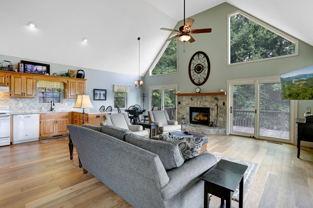 1047 Hidden Summit Road Hiawassee, GA 30546 - Photo 7 of 35 Gallery Image 7