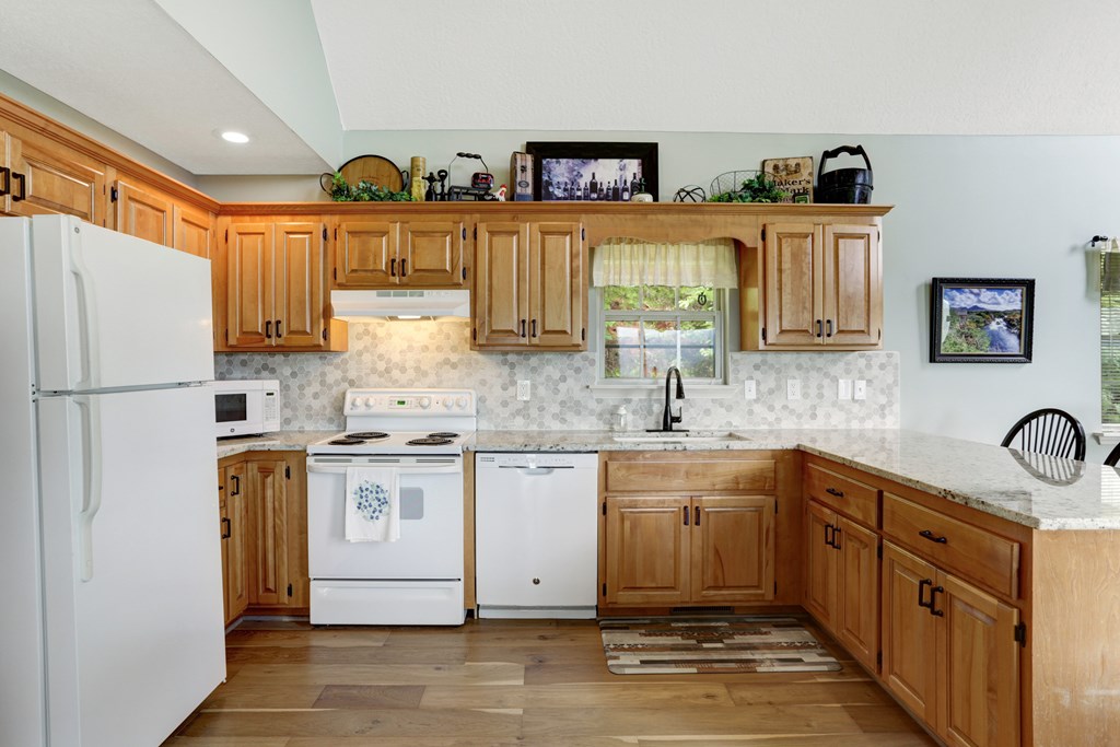 1047 Hidden Summit Road Hiawassee, GA 30546 - Photo 9 of 35 Gallery Image 9