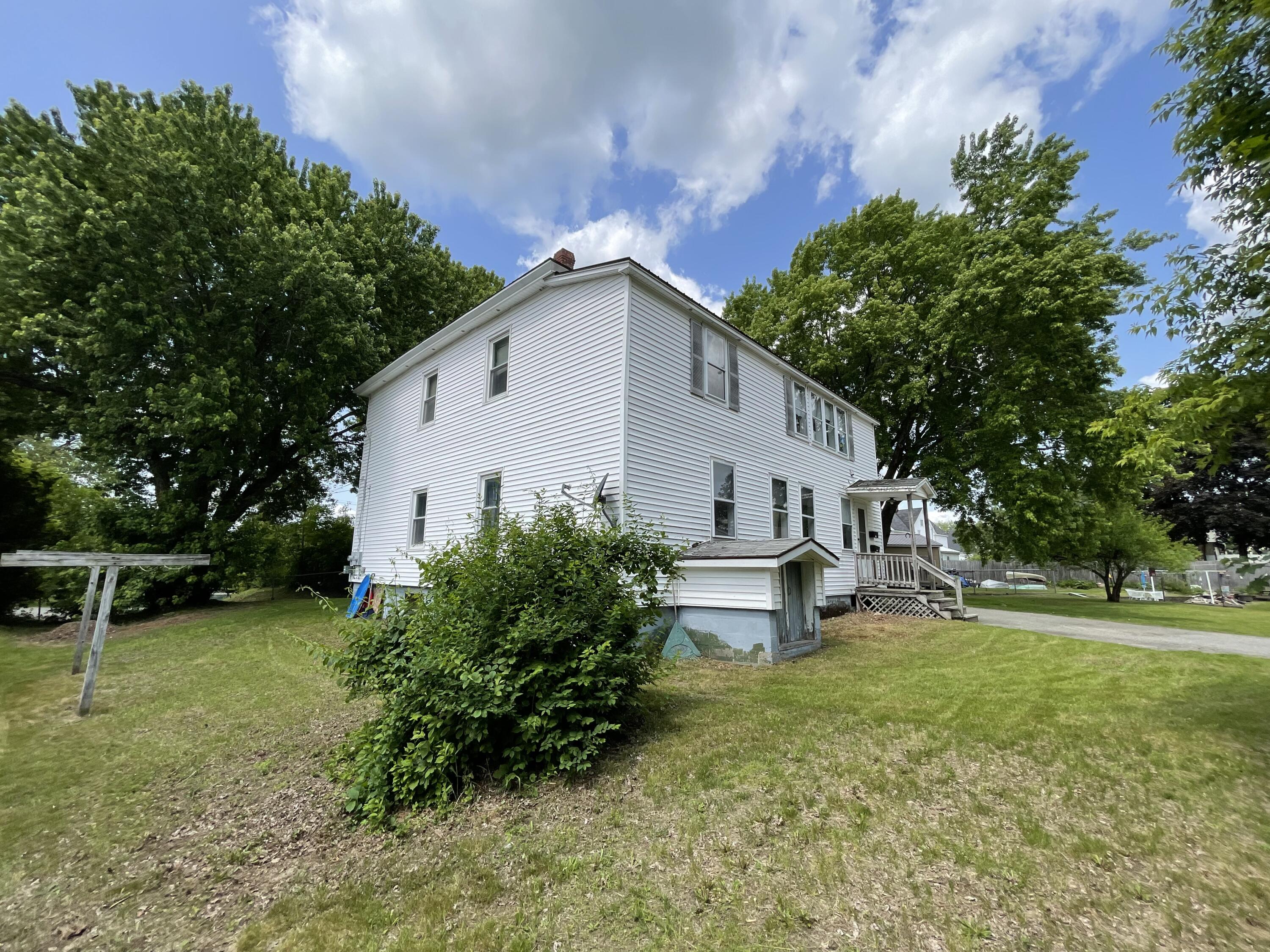 68 Prospect Street Millinocket, ME 04462 - Photo 8 of 55 IMG_1257