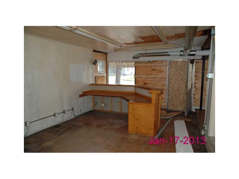 1410 East Thompson Road Indianapolis, IN 46227 - Photo 5 of 7 Gallery Image 5
