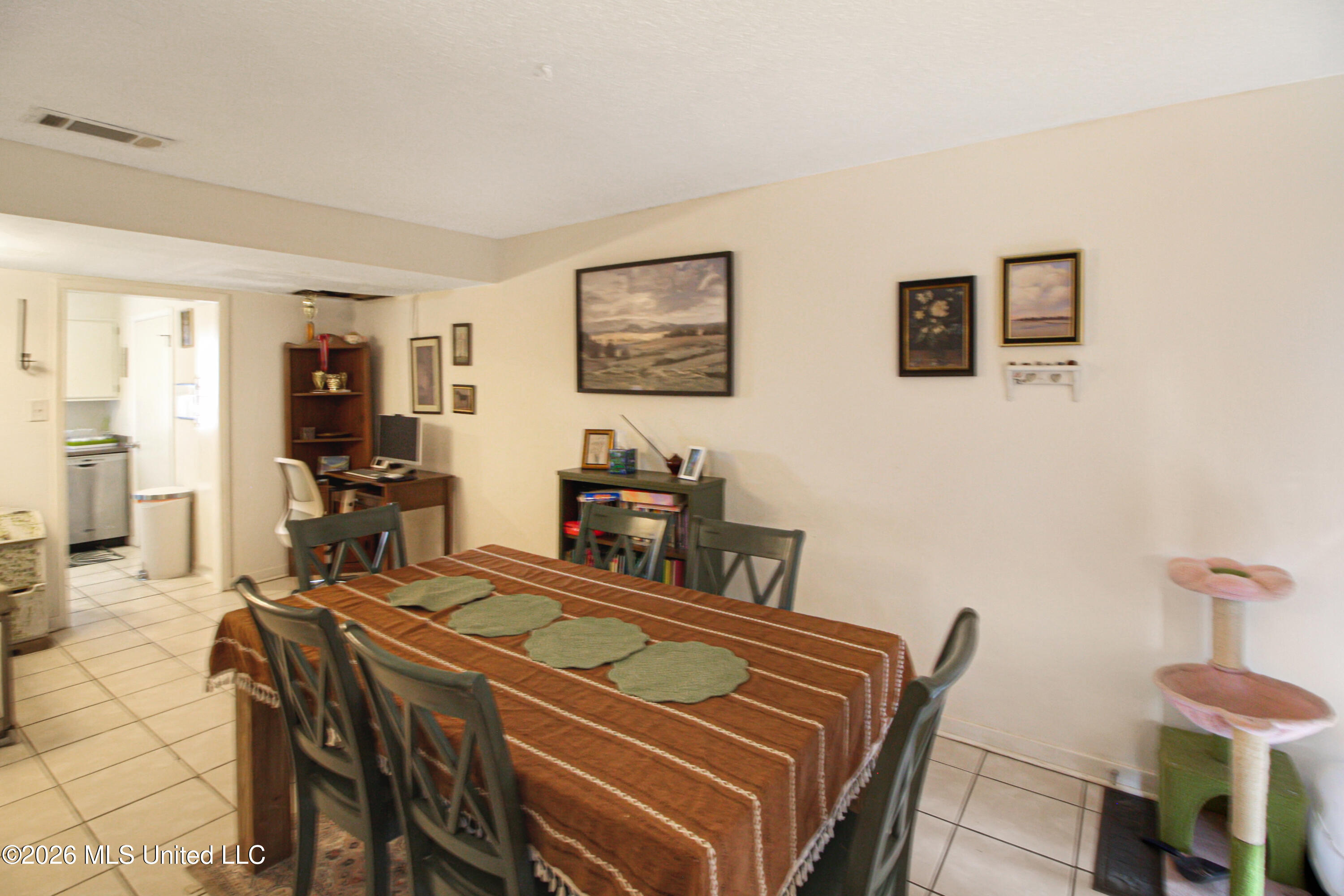 1255 East County Line Road, Unit L8 Jackson, MS 39211 - Photo 11 of 34 IMG_1218