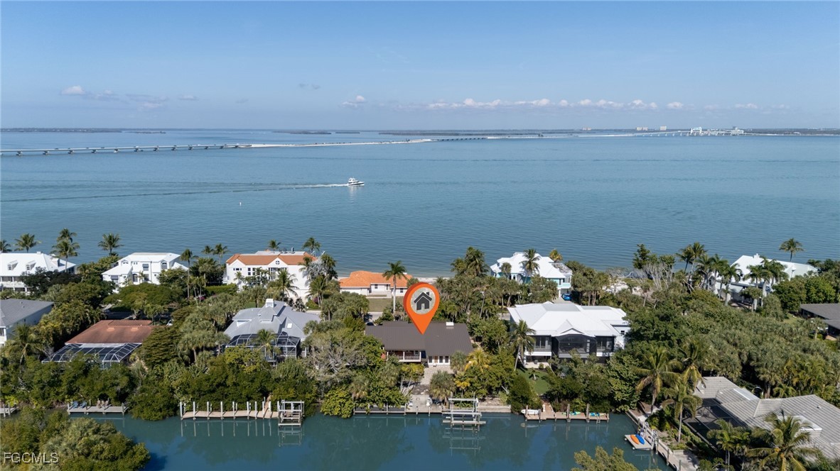 505 Lighthouse Way Sanibel, FL 33957 - Photo 1 of 11