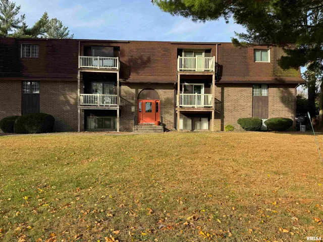 $1,225 | 1299 48th Avenue, Unit 5, East Moline, IL 61244