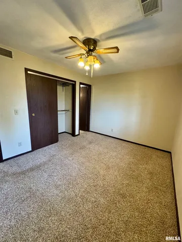 $1,225 | 1299 48th Avenue, Unit 5, East Moline, IL 61244