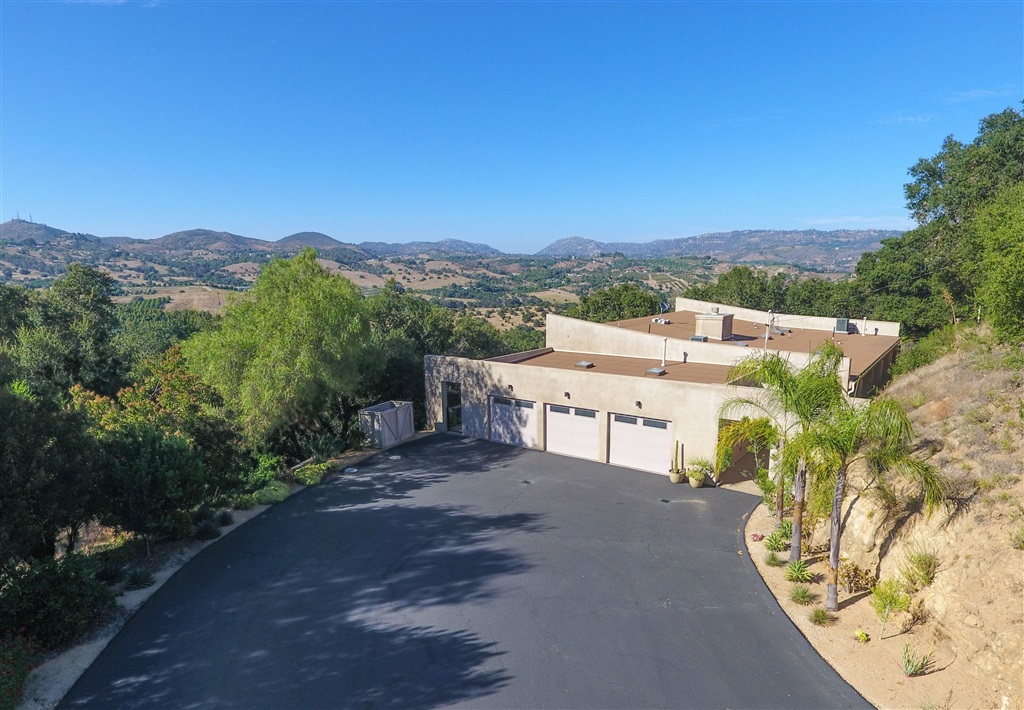 1562 Wilt Road Fallbrook, CA 92028 - Photo 11 of 24