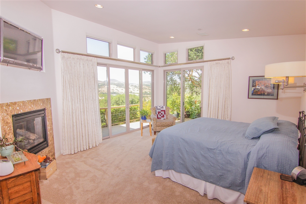 1562 Wilt Road Fallbrook, CA 92028 - Photo 16 of 24