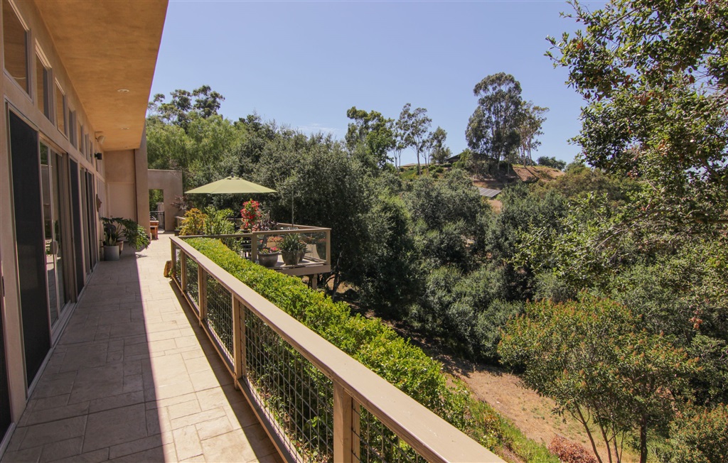 1562 Wilt Road Fallbrook, CA 92028 - Photo 4 of 24