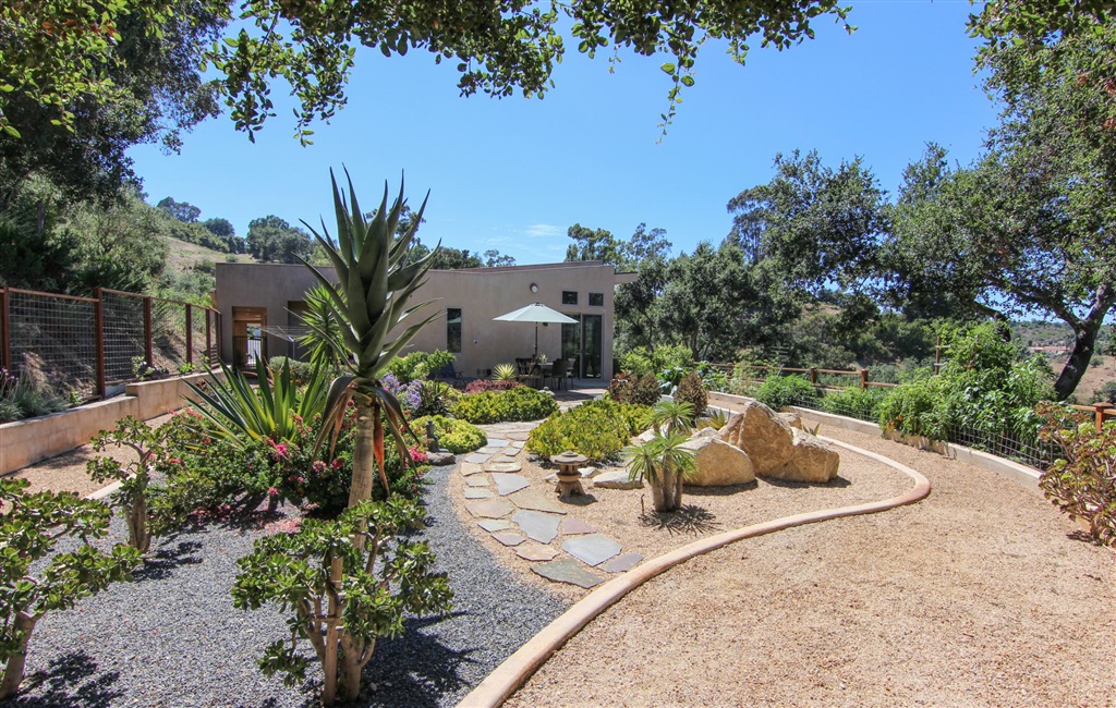 1562 Wilt Road Fallbrook, CA 92028 - Photo 9 of 24