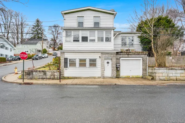 $779,000 | 1619 Lincoln Terrace, Peekskill, NY 10566