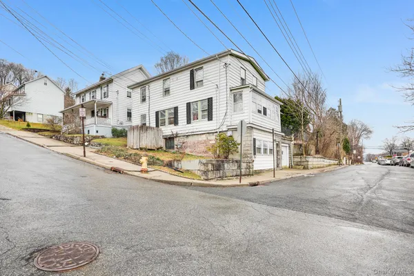 $779,000 | 1619 Lincoln Terrace, Peekskill, NY 10566