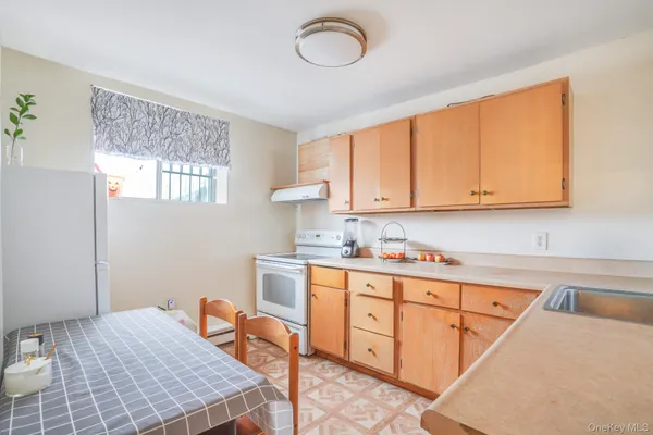 $779,000 | 1619 Lincoln Terrace, Peekskill, NY 10566