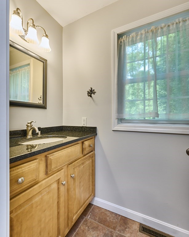 35 North Plain Road Sunderland, MA 01375 - Photo 16 of 42 Gallery Image 16