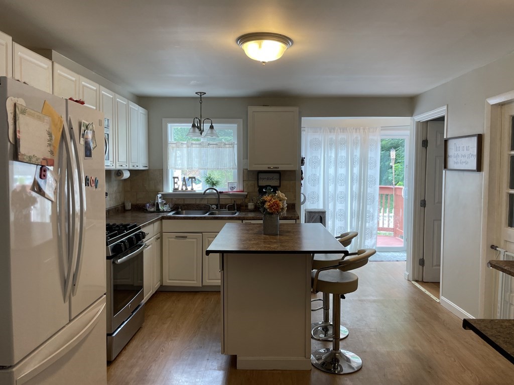 285 Providence Road Grafton, MA 01560 - Photo 6 of 23 Gallery Image 6