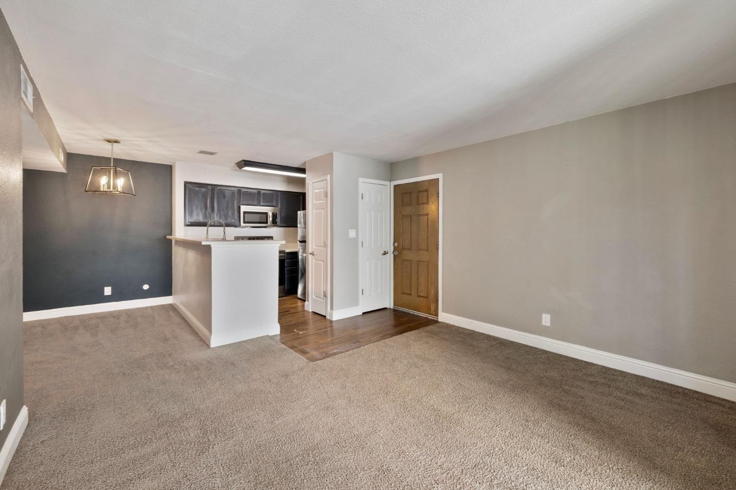 2881 Huntington Boulevard, Unit 212 Fresno, CA 93721 - Photo 3 of 17