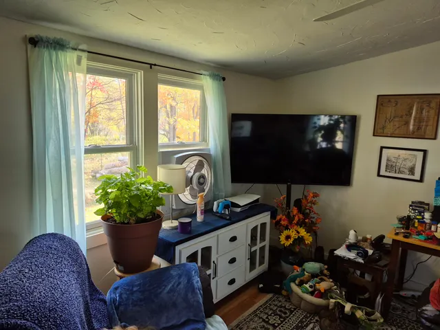 $279,500 | 2165 Main Street, Hanover, ME 04237