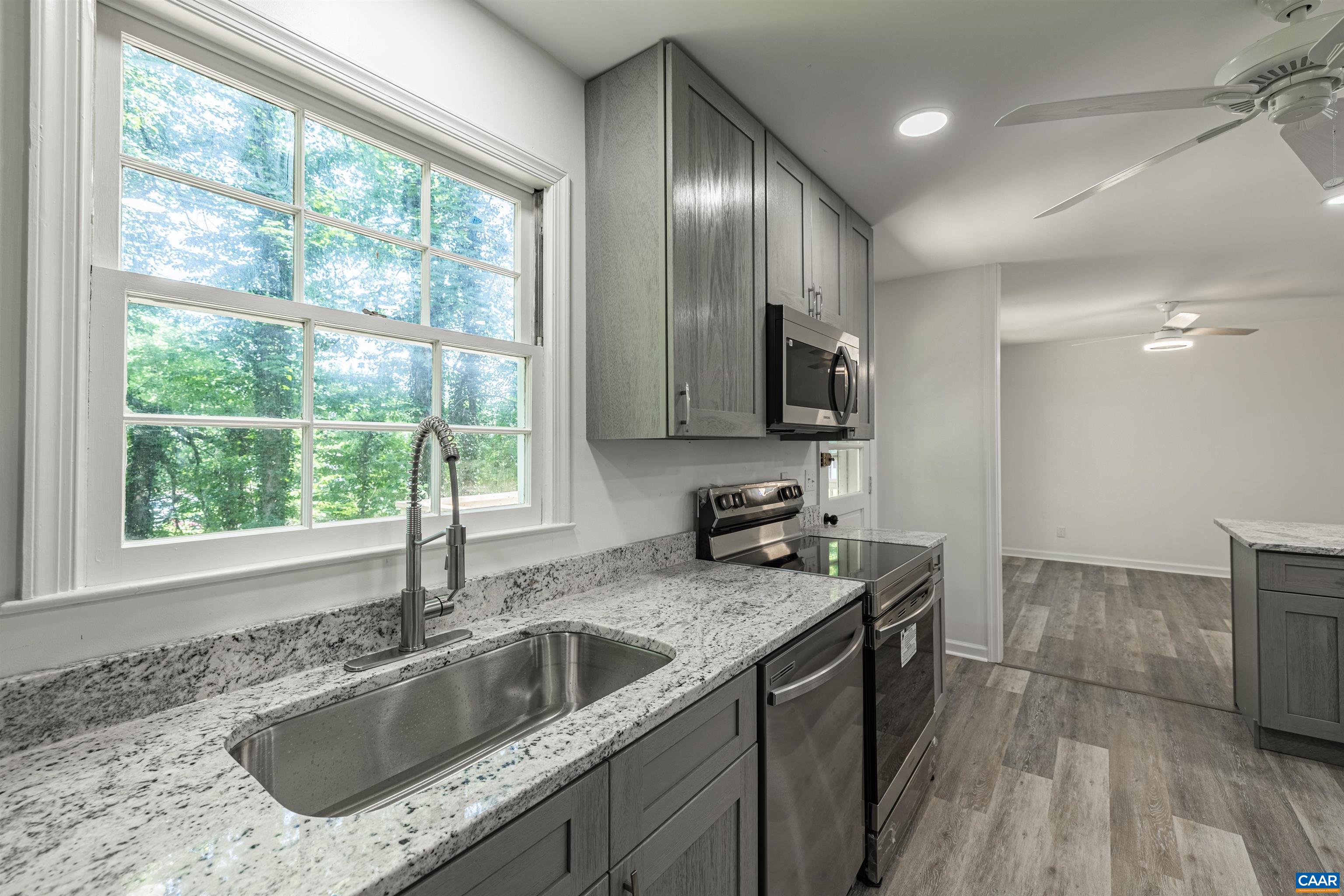 1506 Trailridge Road Charlottesville, VA 22903 - Photo 7 of 39 Gallery Image 7