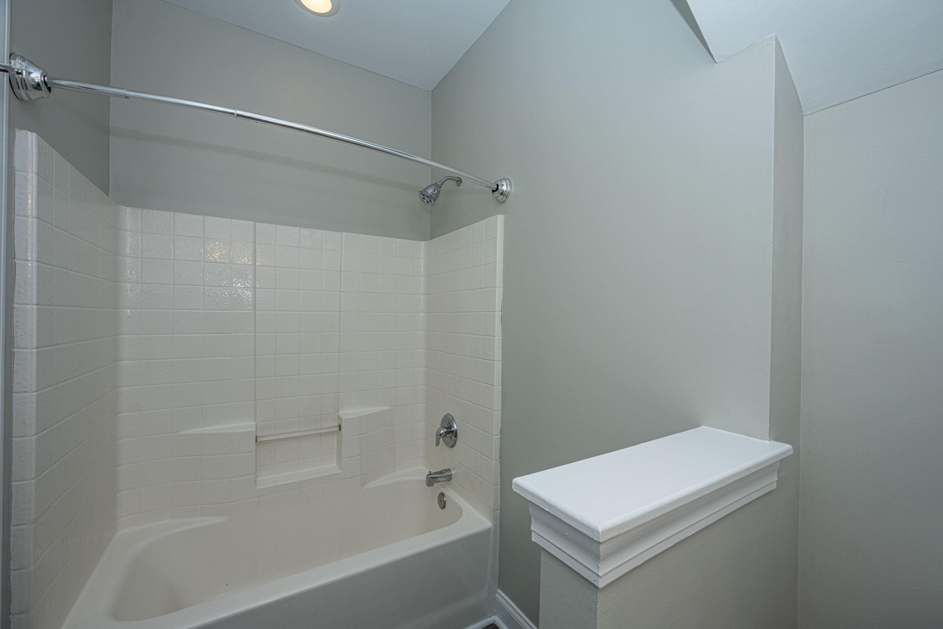 123 Walden Ridge Way Summerville, SC 29485 - Photo 16 of 34 Primary Bathroom