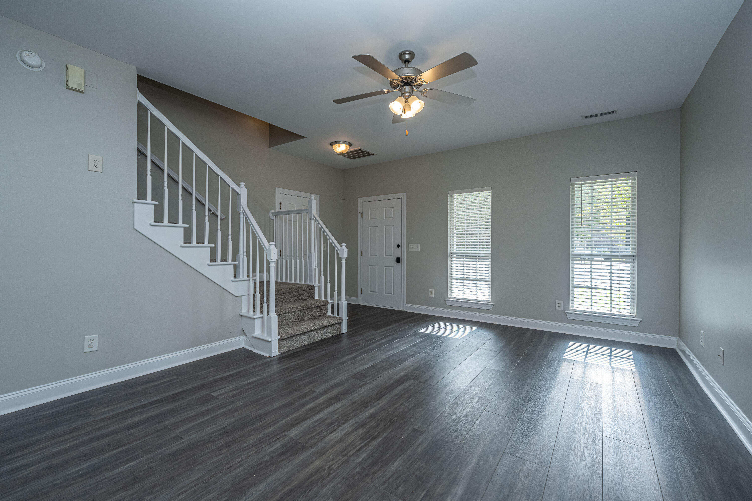 123 Walden Ridge Way Summerville, SC 29485 - Photo 6 of 34 Living Room