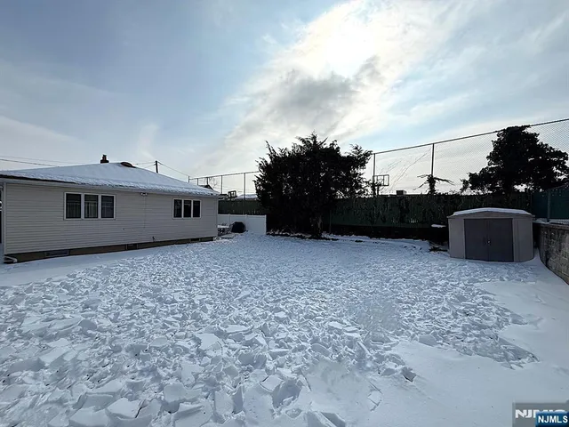 $650,000 | 521 Weart Avenue, Lyndhurst, NJ 07071