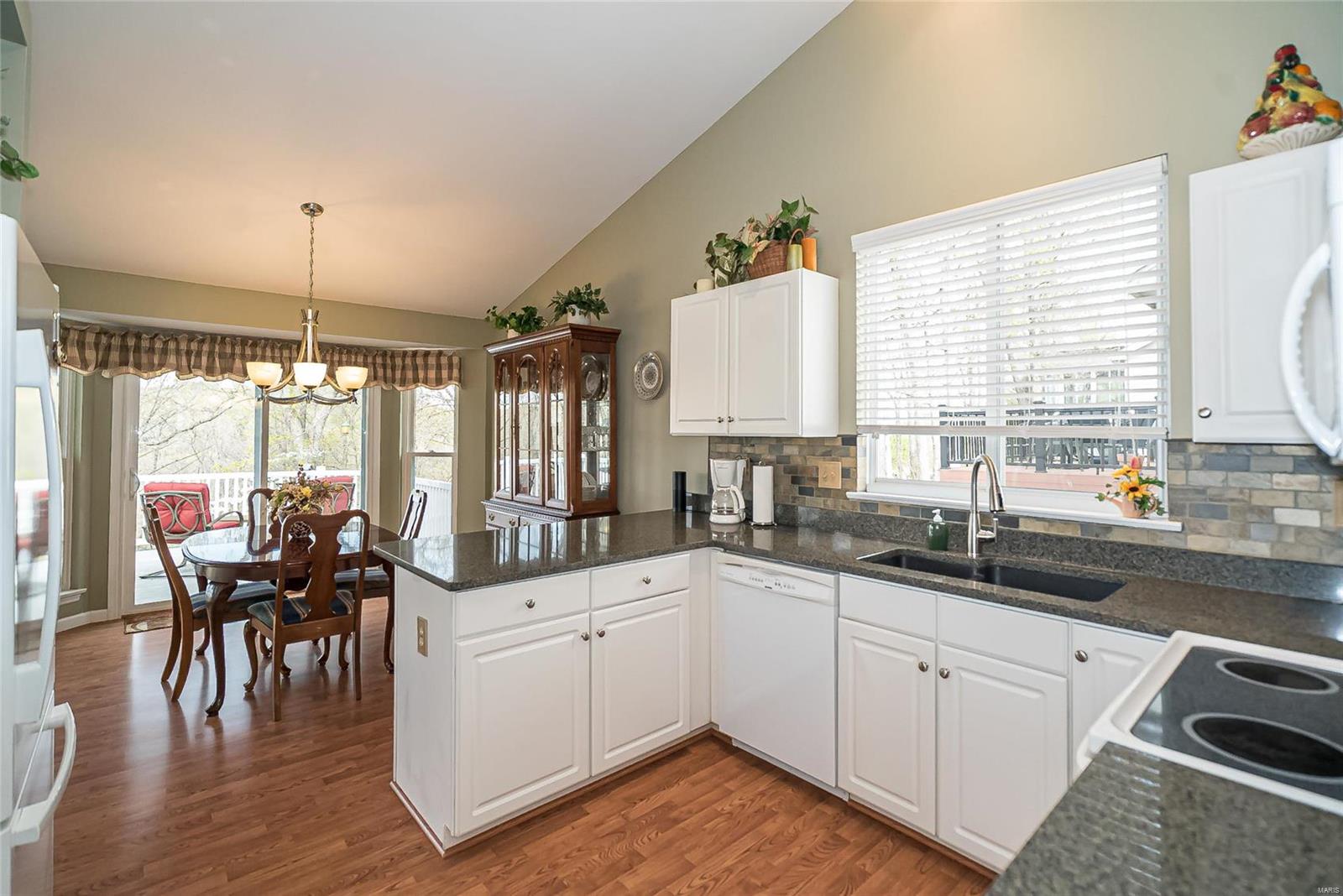 511 Steepleton Court Ballwin, MO 63021 - Photo 11 of 33 Gallery Image 11