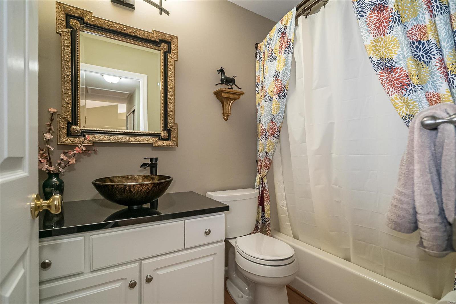 511 Steepleton Court Ballwin, MO 63021 - Photo 15 of 33 Gallery Image 15