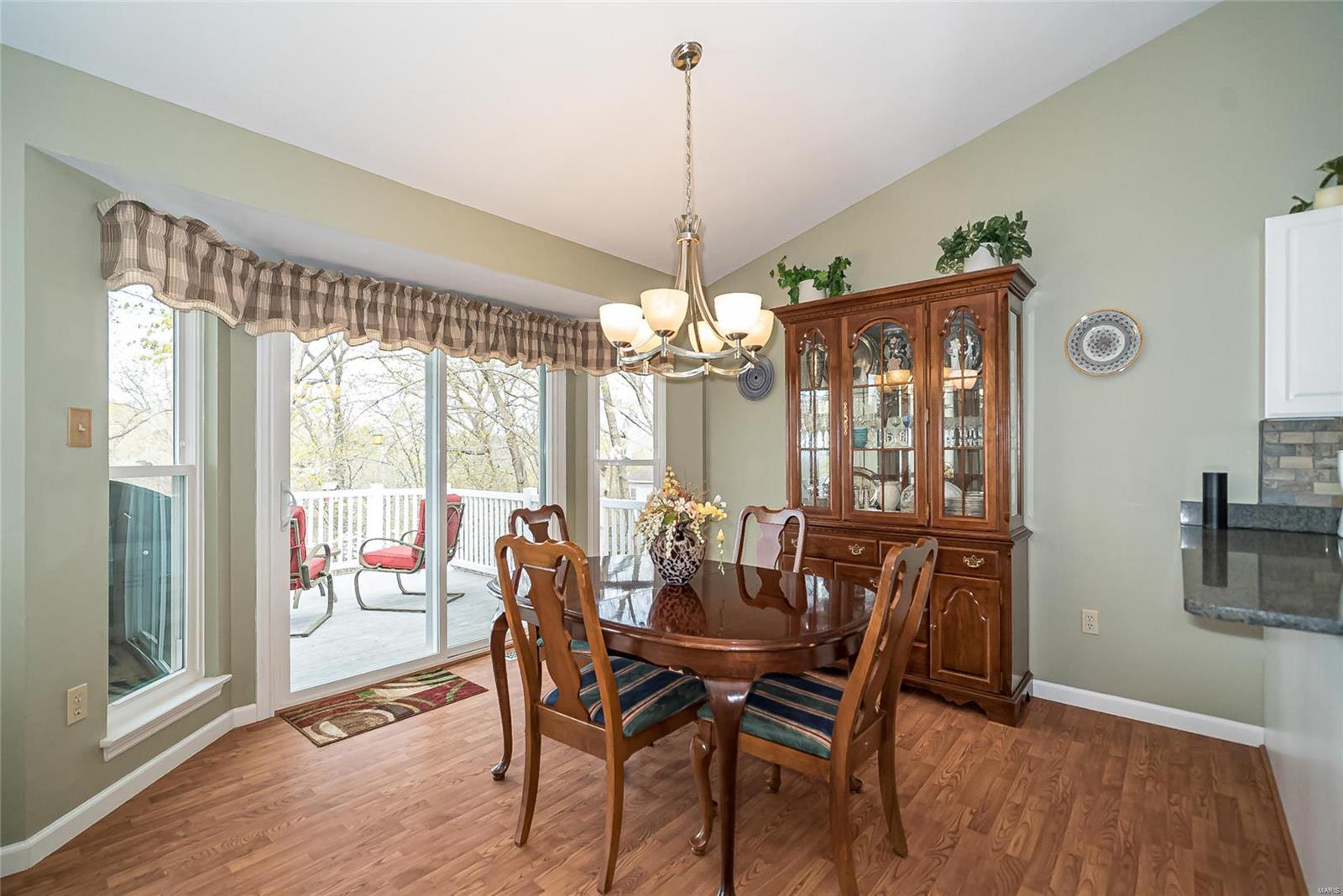 511 Steepleton Court Ballwin, MO 63021 - Photo 9 of 33 Gallery Image 9