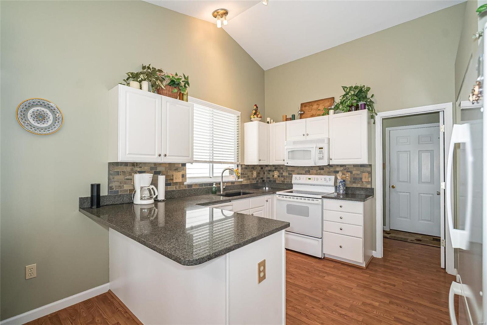511 Steepleton Court Ballwin, MO 63021 - Photo 10 of 33 Gallery Image 10