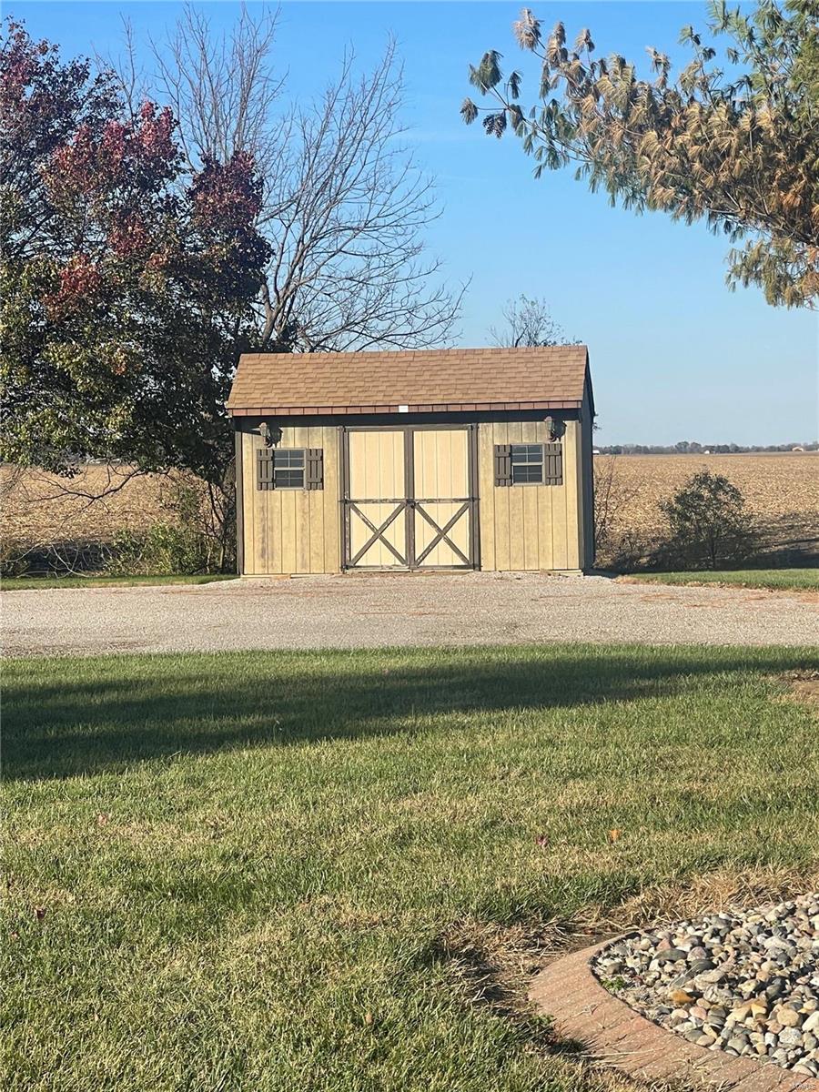 12511 Pocahontas Road Highland, IL 62249 - Photo 20 of 21 Gallery Image 20