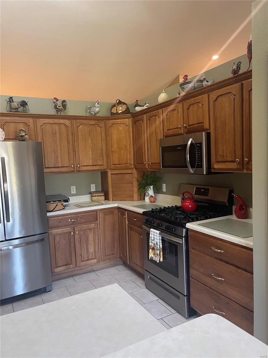 12511 Pocahontas Road Highland, IL 62249 - Photo 9 of 21 Gallery Image 9