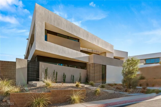 $3,995,000 | 25 Canyon Bay Drive, Henderson, NV 89011