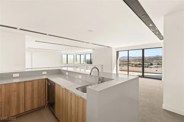 $3,875,000 | 25 Canyon Bay Drive, Henderson, NV 89011