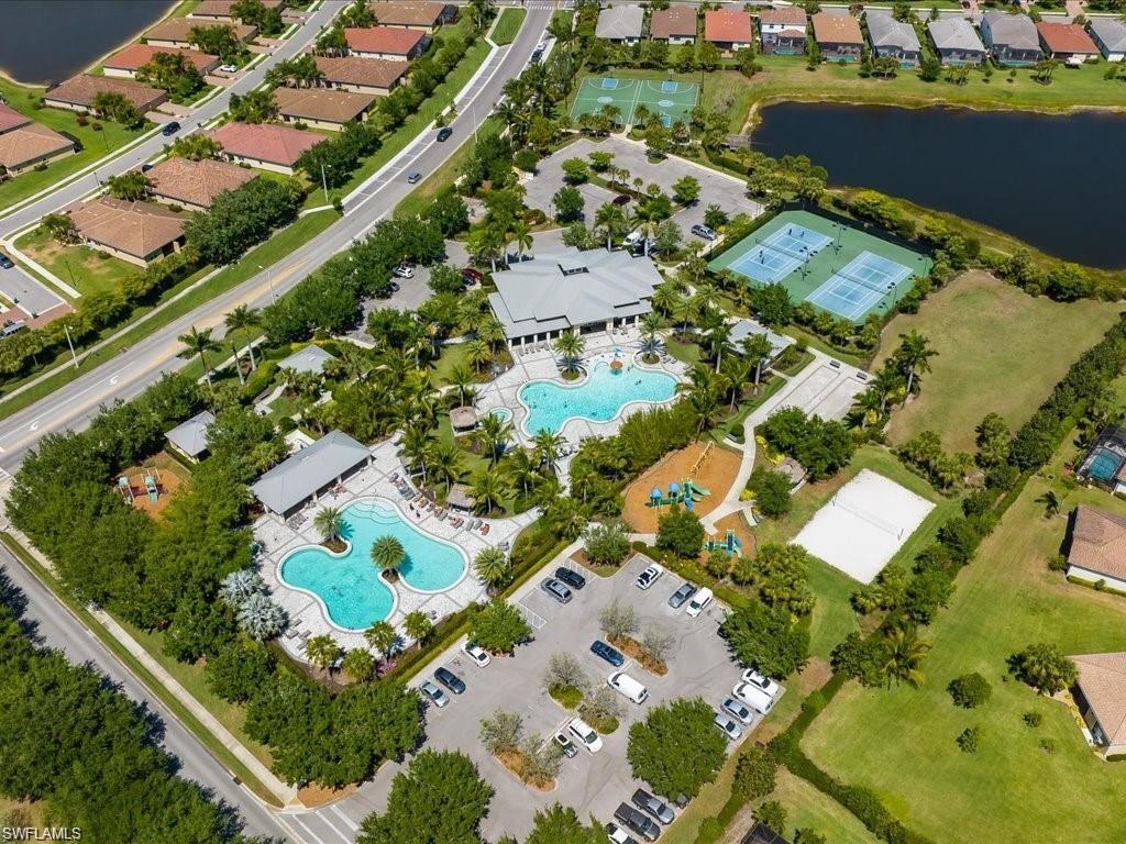 2652 Vine Avenue Naples, FL 34120 - Photo 36 of 40 an aerial view of a city