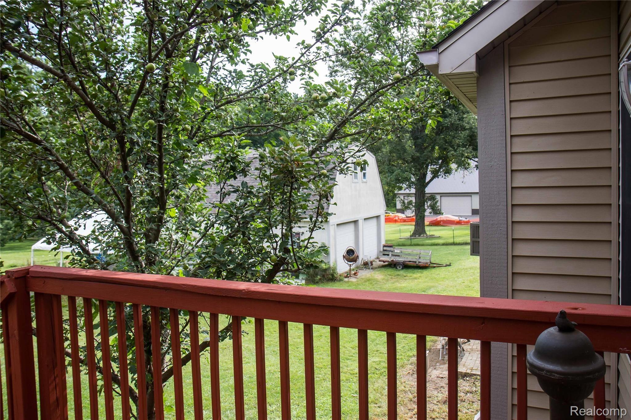 5600 West Coon Lake Road Howell, MI 48843 - Photo 14 of 22 back3.jpg