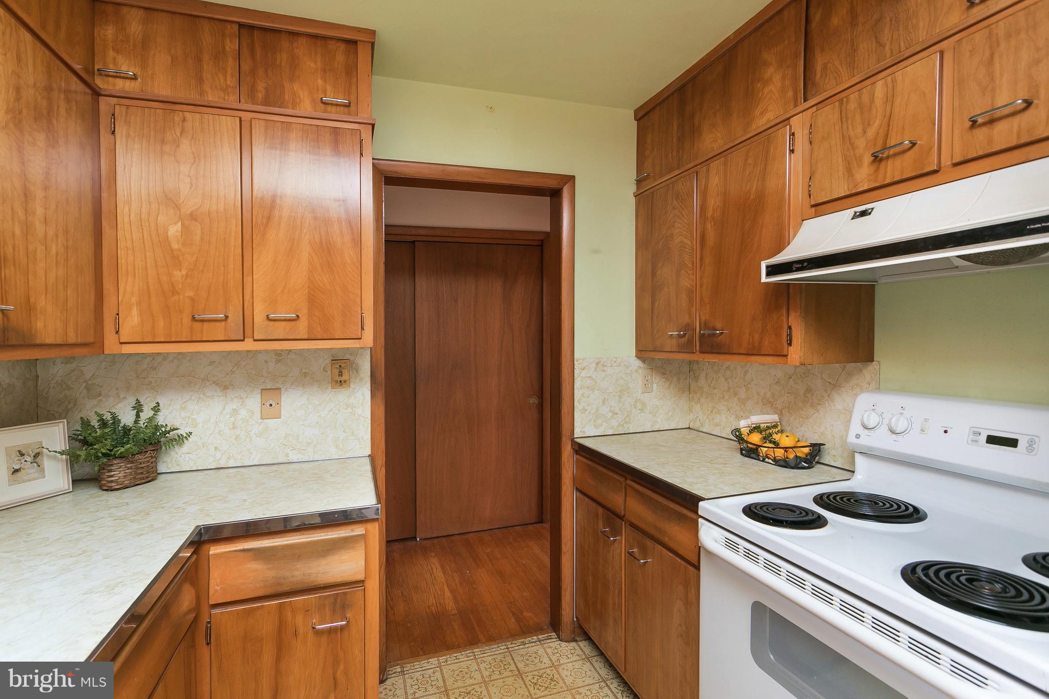 3545 Prospect Road Street, MD 21154 - Photo 5 of 23 Kitchen with Storage