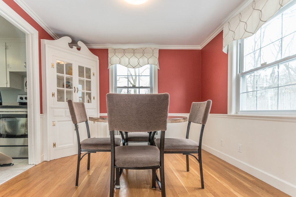286 Hunting Road Needham, MA 02494 - Photo 4 of 12 Gallery Image 4