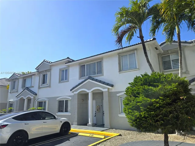 $2,700 | 120 Southwest 109th Avenue, Unit 23, Sweetwater, FL 33174