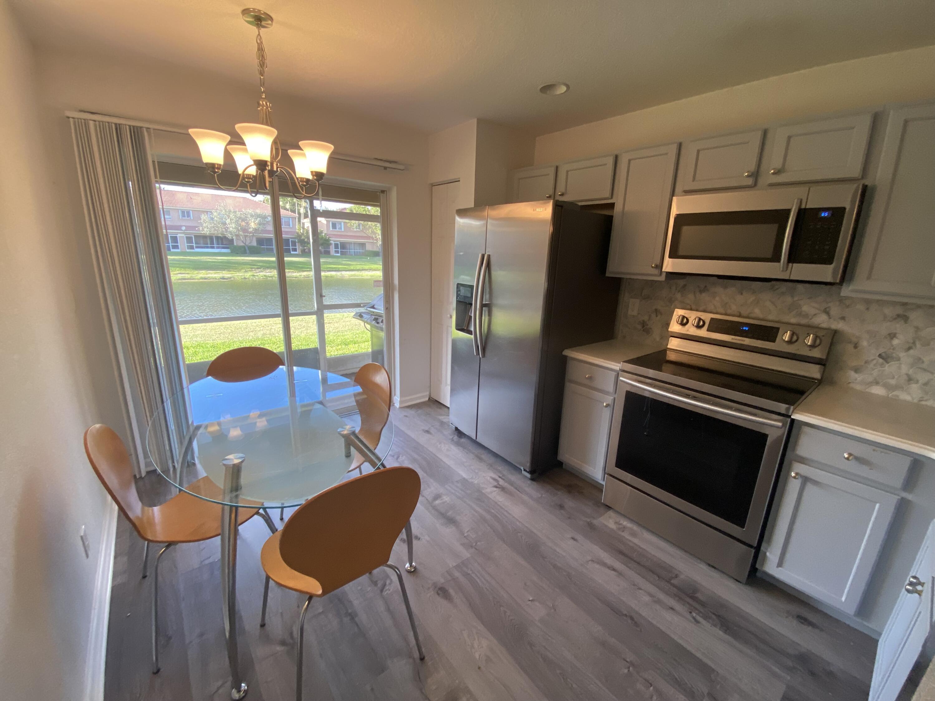 6606 Sandy Bank Terrace West Palm Beach, FL 33407 - Photo 3 of 22 Kitchen