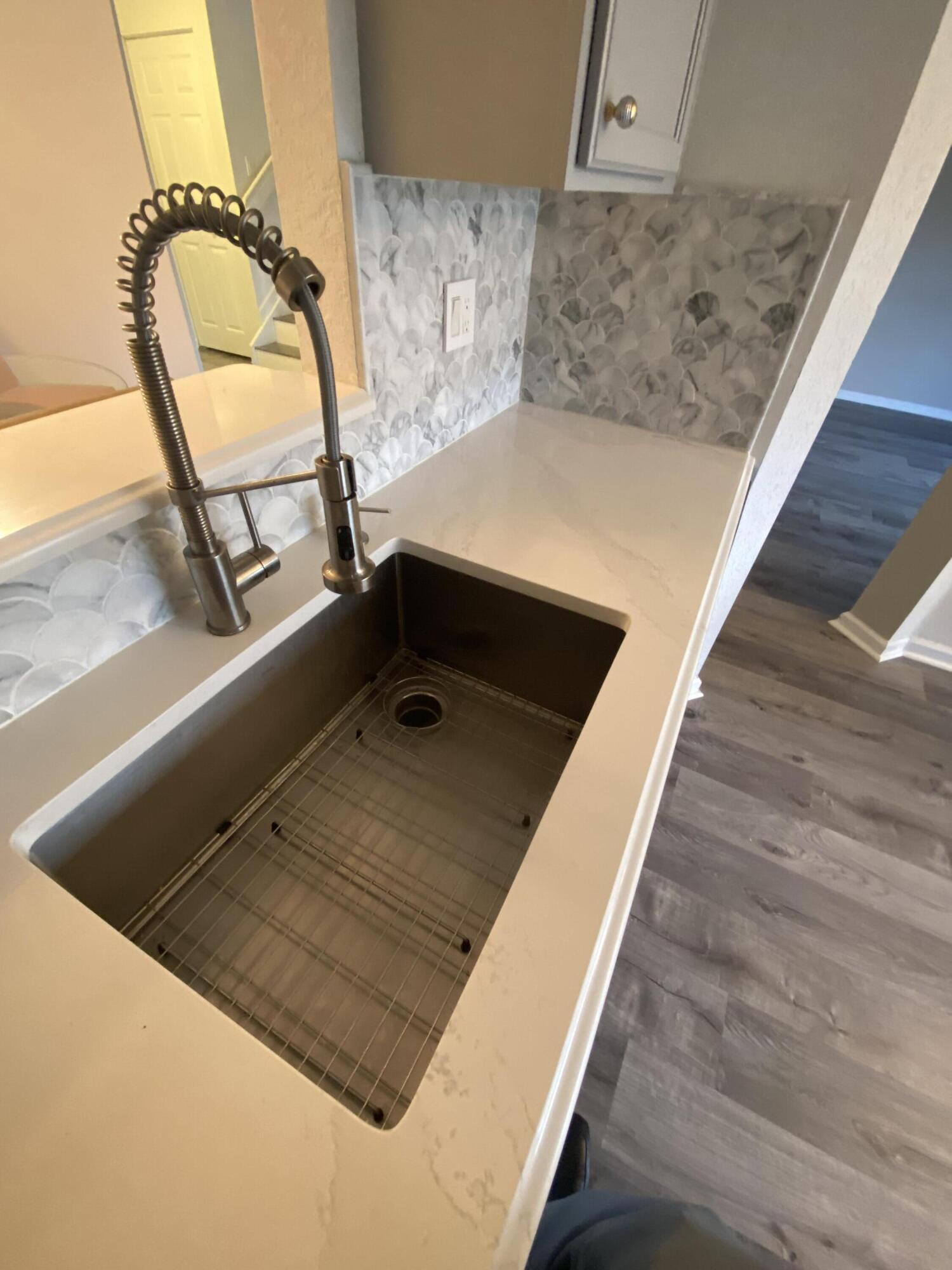 6606 Sandy Bank Terrace West Palm Beach, FL 33407 - Photo 4 of 22 Kitchen