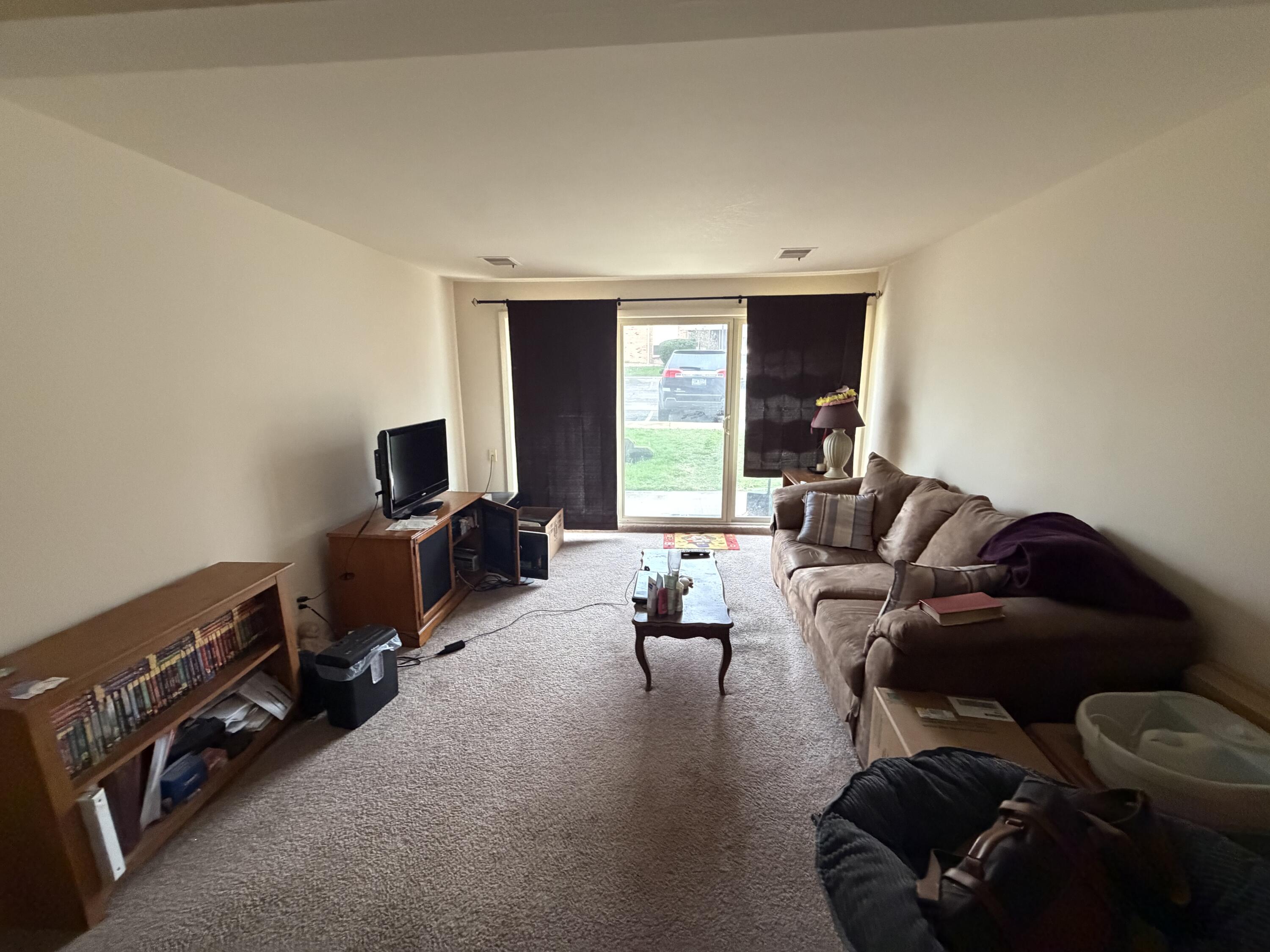 742 West Kilgore Road, Unit 106 Kalamazoo, MI 49008 - Photo 2 of 16 IMG_3143