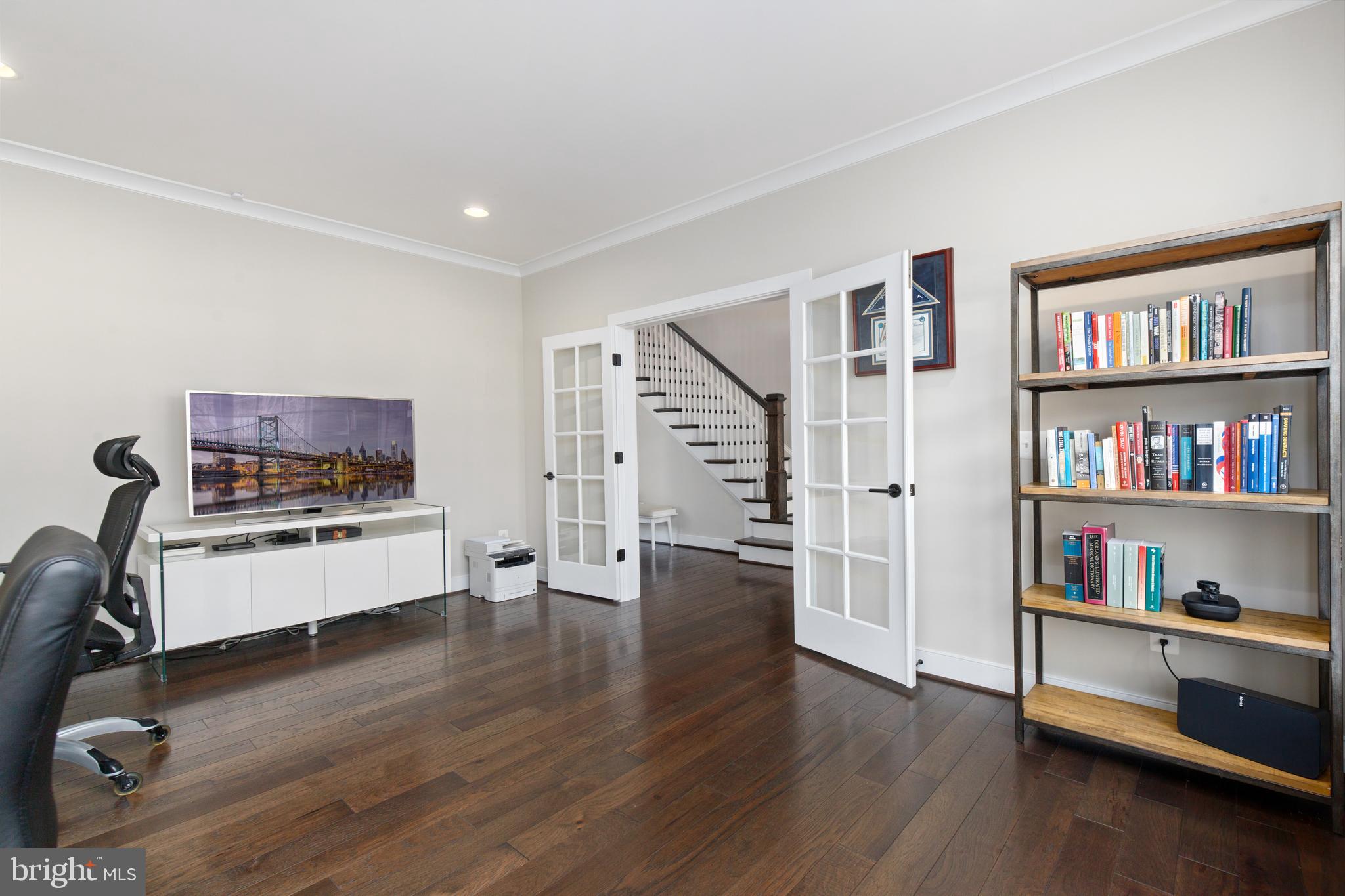 7028 Roxann Road Alexandria, VA 22315 - Photo 15 of 87 Gallery Image 15