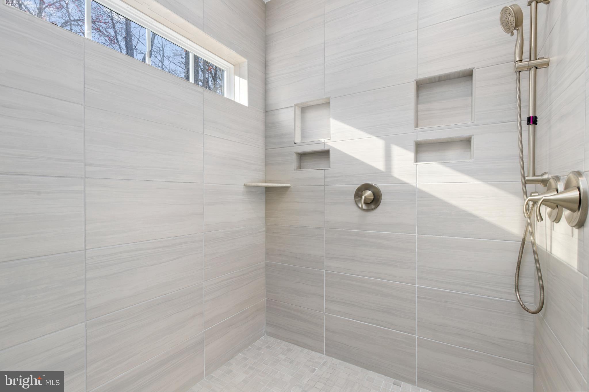 7028 Roxann Road Alexandria, VA 22315 - Photo 42 of 87 Gallery Image 42