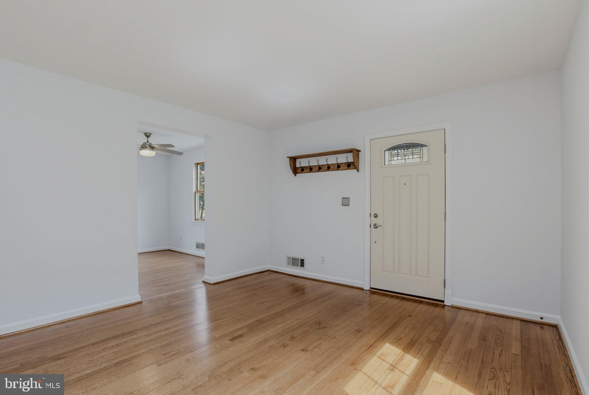 717 Mapleton Road Rockville, MD 20850 - Photo 5 of 33 Gallery Image 5