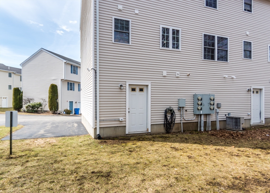 985 Trapelo Road, Unit 23 Waltham, MA 02452 - Photo 26 of 27