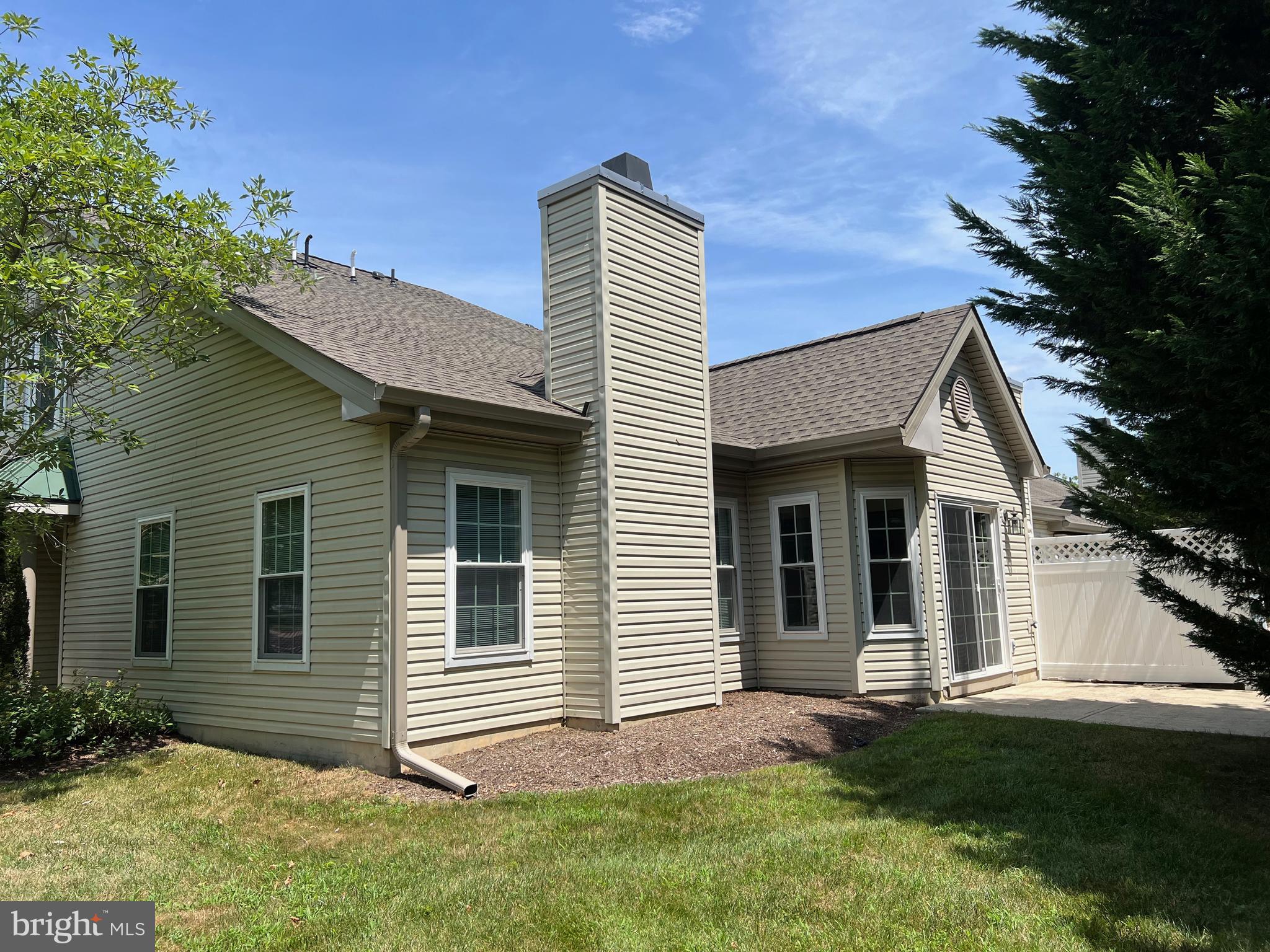 2 Brecht Road Hamilton, NJ 08690 - Photo 3 of 32