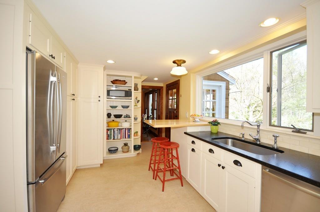 30 Taylor Road Acton, MA 01720 - Photo 5 of 41 Gallery Image 5